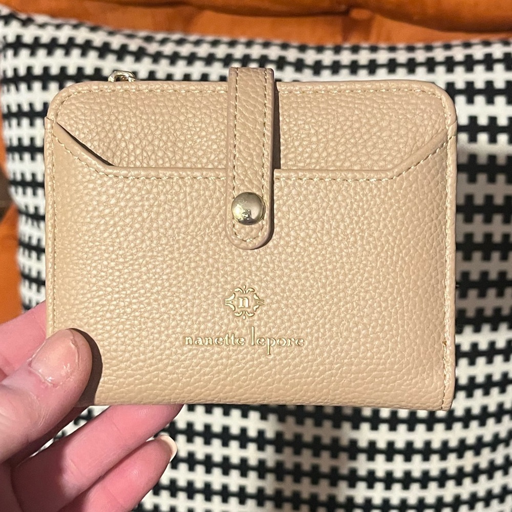 New Nanette Lepore Small Beige Pebble Leather Wallet